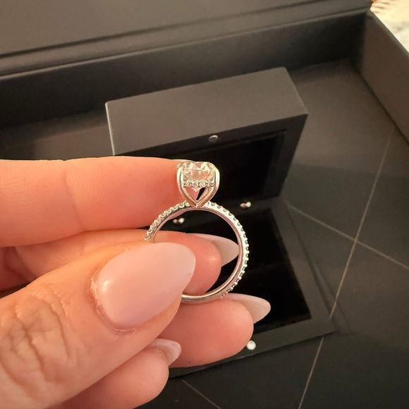 2ct Oval Moissanite